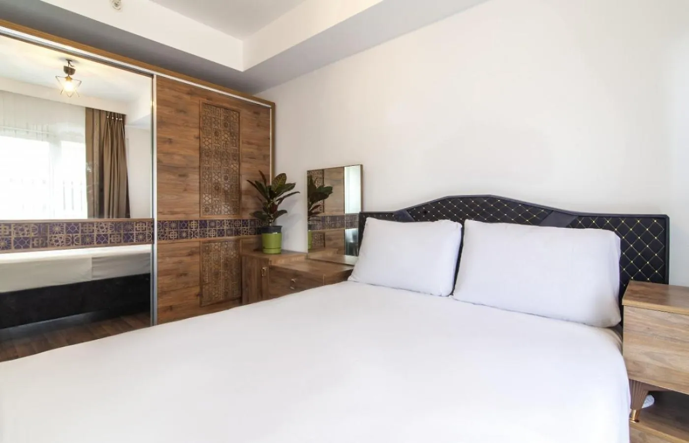 Residence Flat With Excellent Location In Sisli Istanbul Turkey