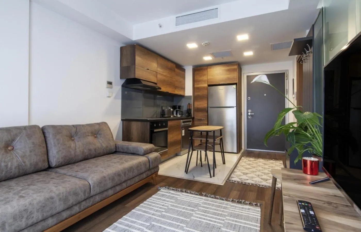 Residence Flat With Excellent Location In Sisli Istanbul Turkey